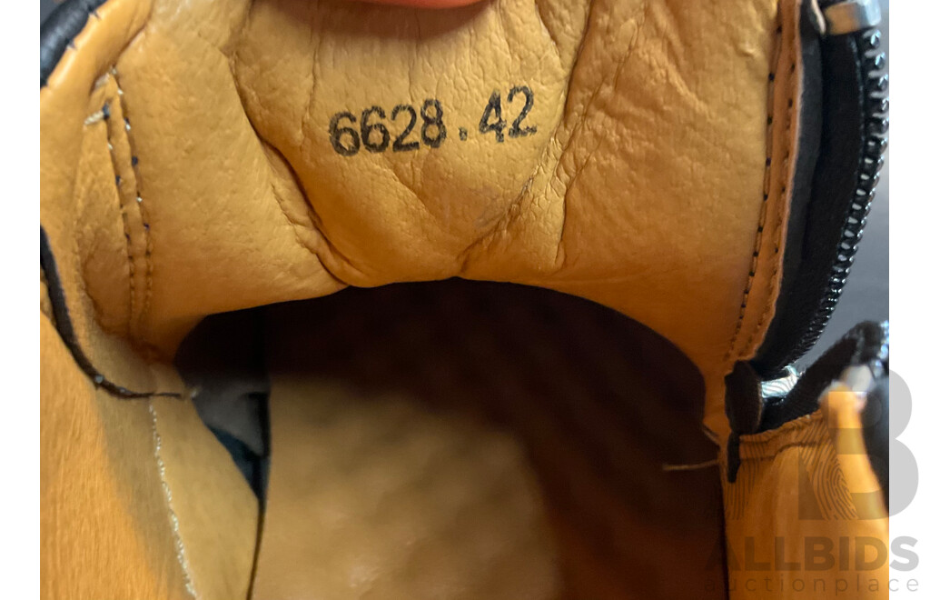 Caoutchouc Shoes Size 42 and Assorted Crosbody Bags and Wallets