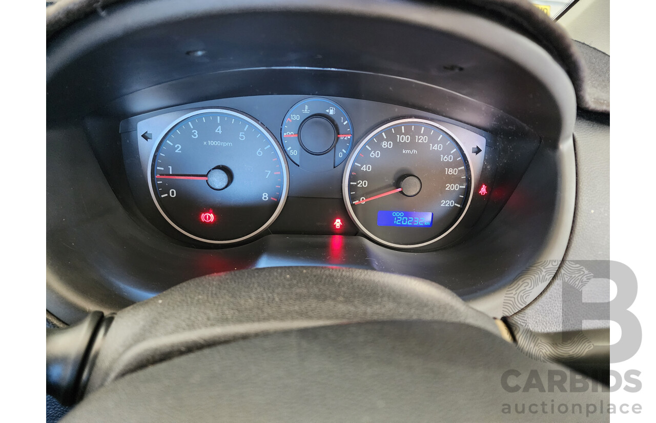 6/2012 Hyundai i20 Active PB MY12.5 3d Hatchback White 1.4L