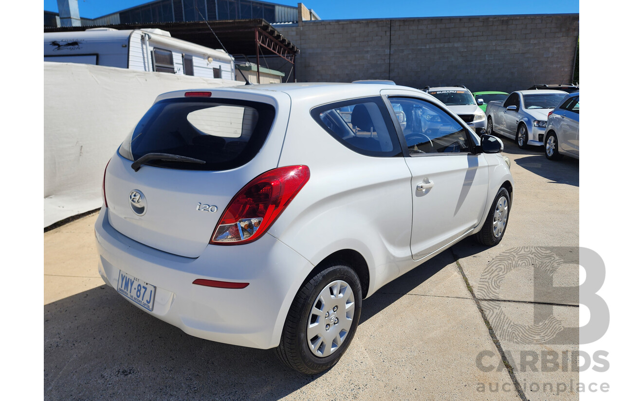 6/2012 Hyundai i20 Active PB MY12.5 3d Hatchback White 1.4L