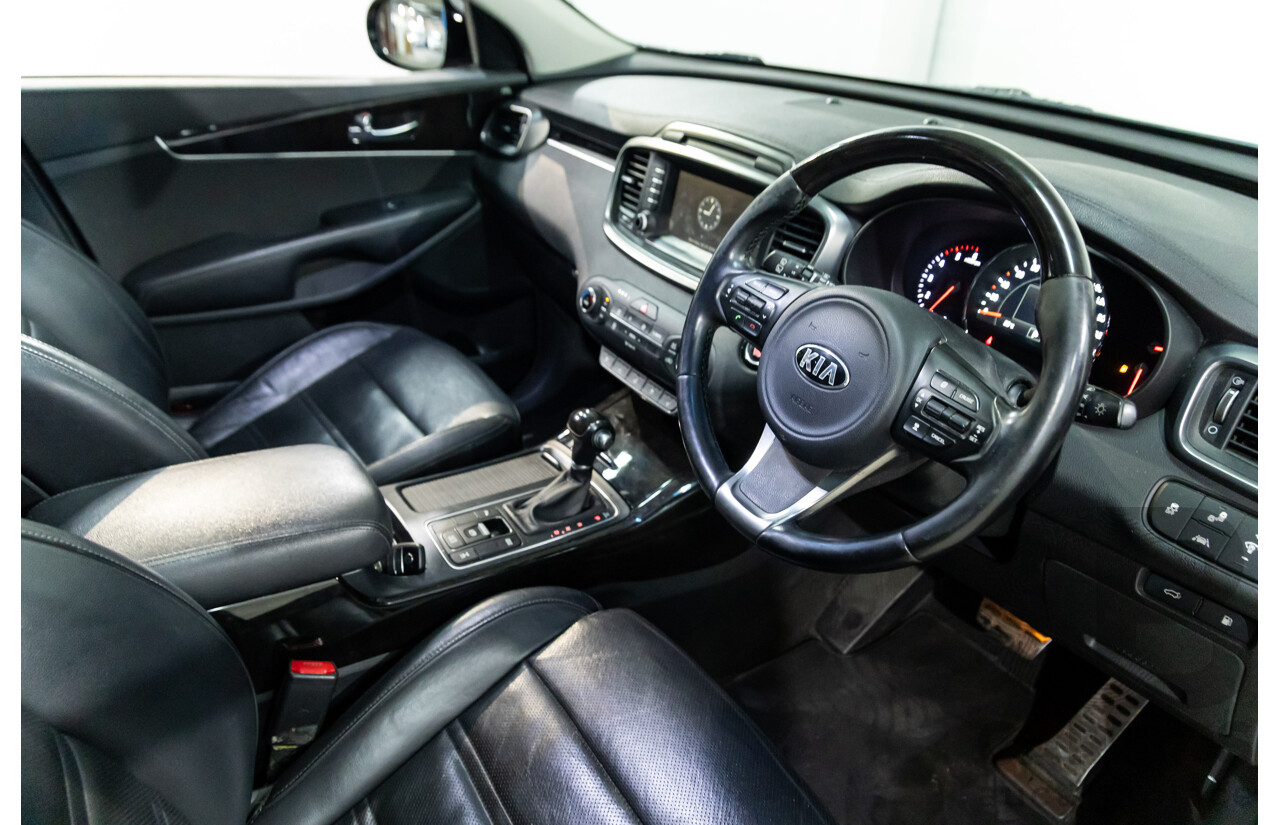 04/2016 Kia Sorento Platinum (AWD) UM MY16 4d Wagon Graphite Steel Metallic Turbo Diesel 2.2L