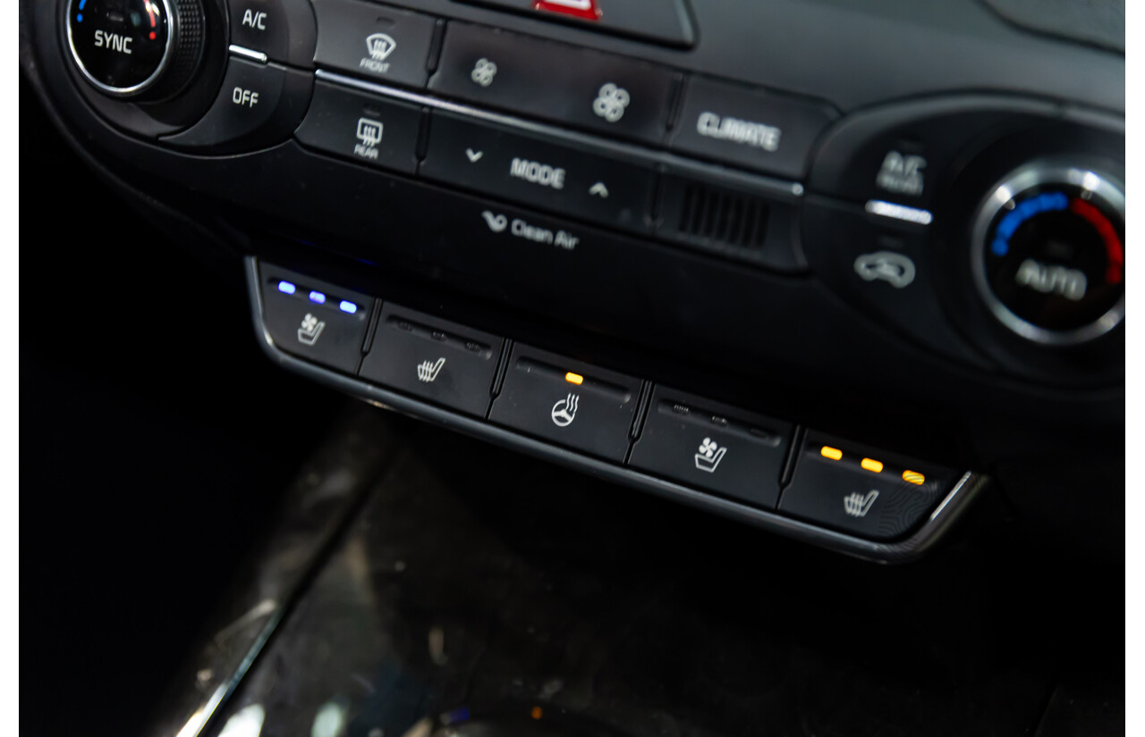 04/2016 Kia Sorento Platinum (AWD) UM MY16 4d Wagon Graphite Steel Metallic Turbo Diesel 2.2L