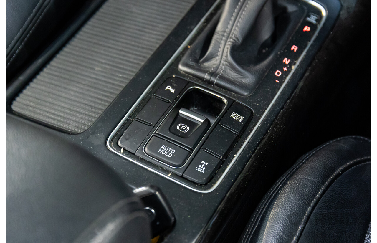 04/2016 Kia Sorento Platinum (AWD) UM MY16 4d Wagon Graphite Steel Metallic Turbo Diesel 2.2L