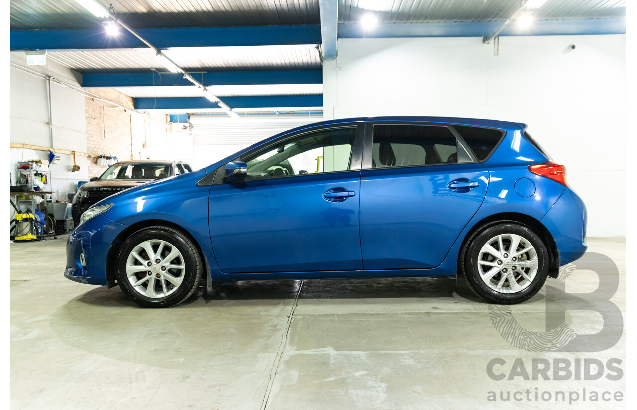 01/2015 Toyota Corolla ASCENT SPORT FWD ZRE182R 5D Hatchback Blue Streak Metallic 1.8L