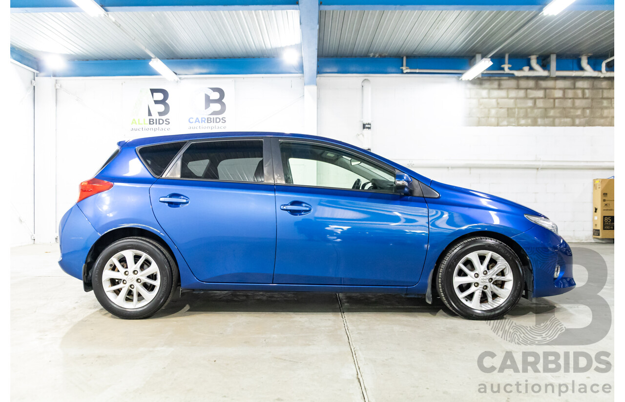 01/2015 Toyota Corolla ASCENT SPORT FWD ZRE182R 5D Hatchback Blue Streak Metallic 1.8L