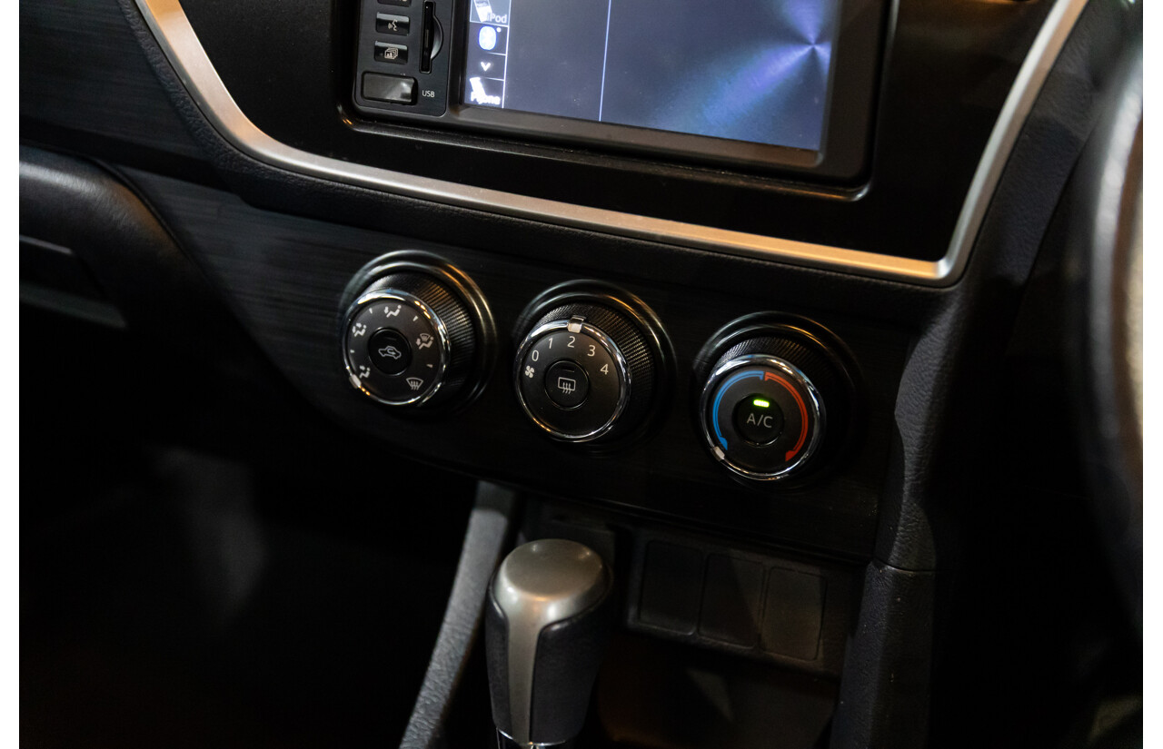 01/2015 Toyota Corolla ASCENT SPORT FWD ZRE182R 5D Hatchback Blue Streak Metallic 1.8L