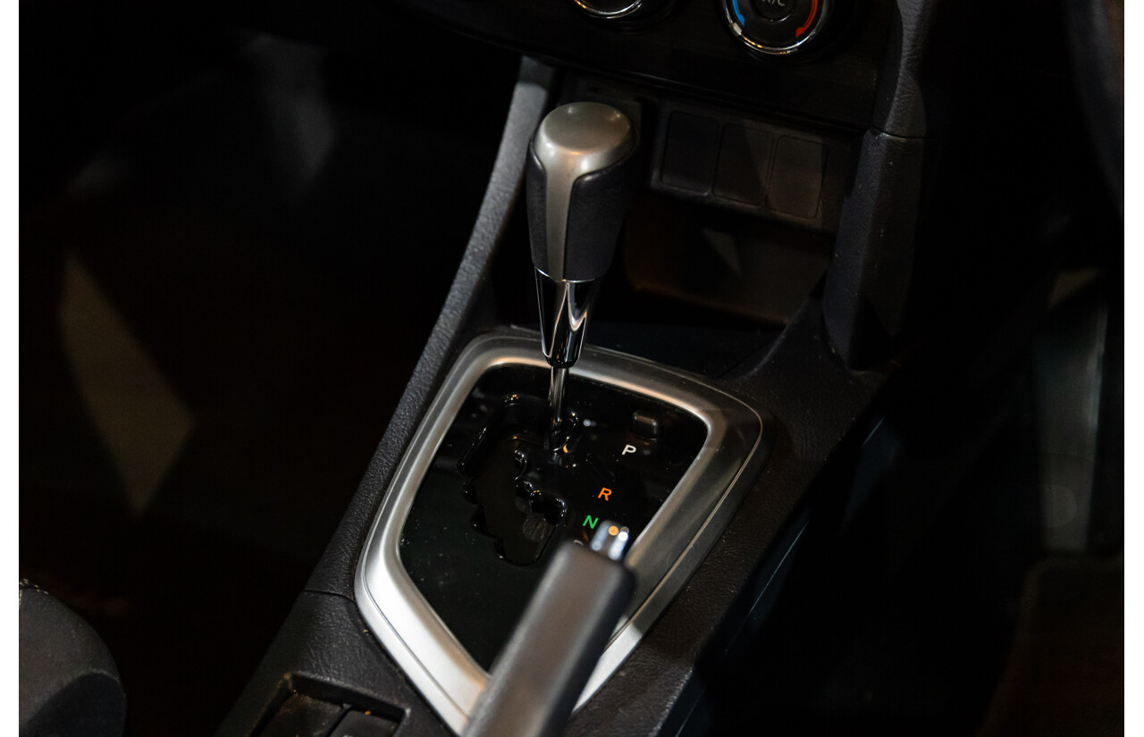 01/2015 Toyota Corolla ASCENT SPORT FWD ZRE182R 5D Hatchback Blue Streak Metallic 1.8L