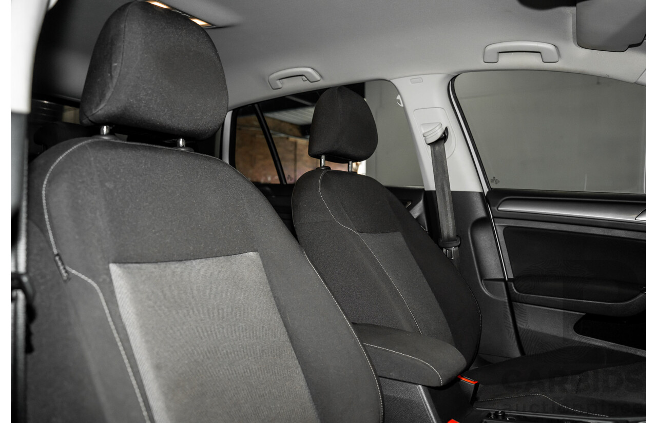 05/2016 Volkswagen Golf 92 TSI (FWD) AU MY16 5d Hatchback Pure White Turbo 1.4L