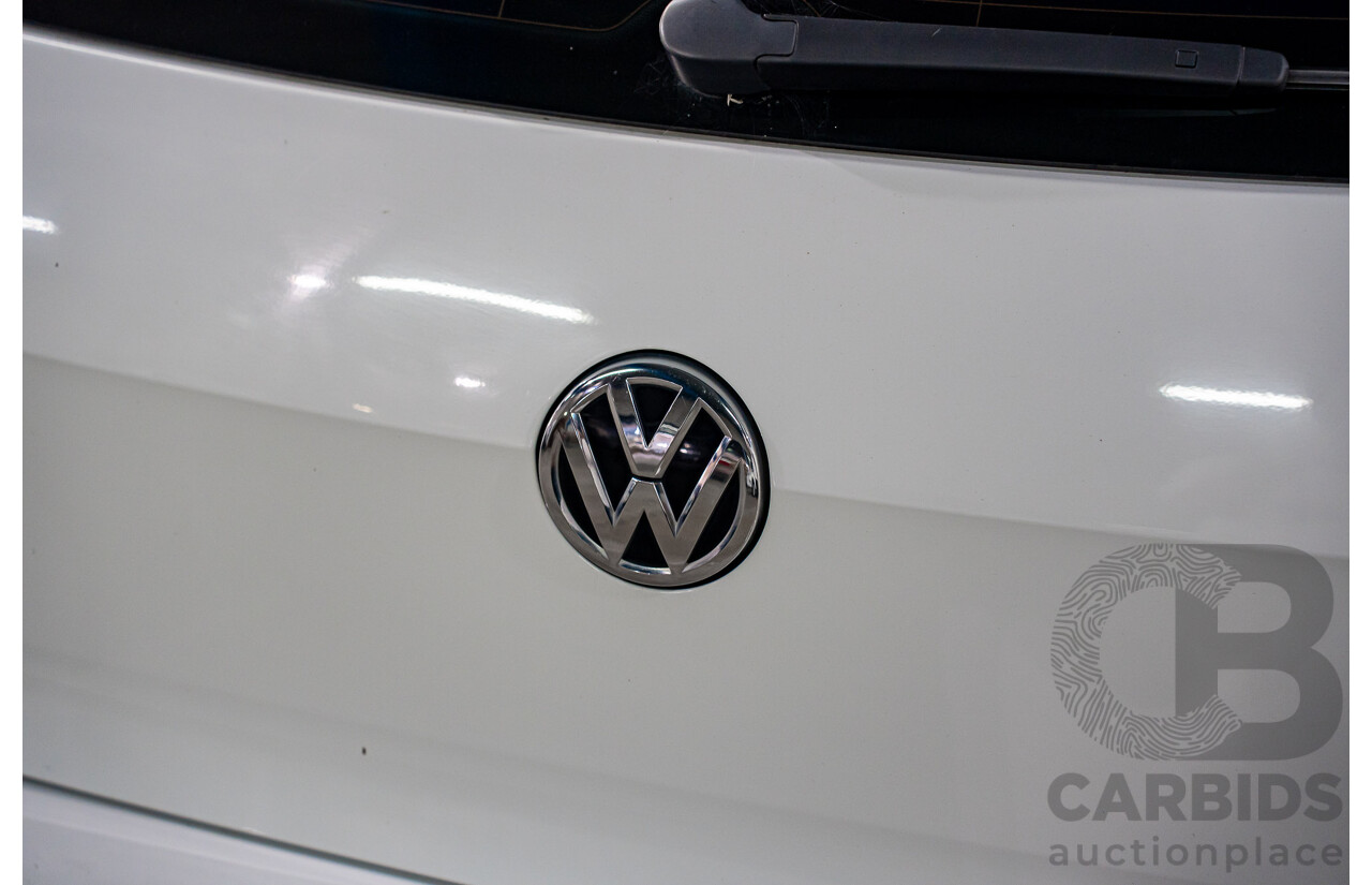 05/2016 Volkswagen Golf 92 TSI (FWD) AU MY16 5d Hatchback Pure White Turbo 1.4L