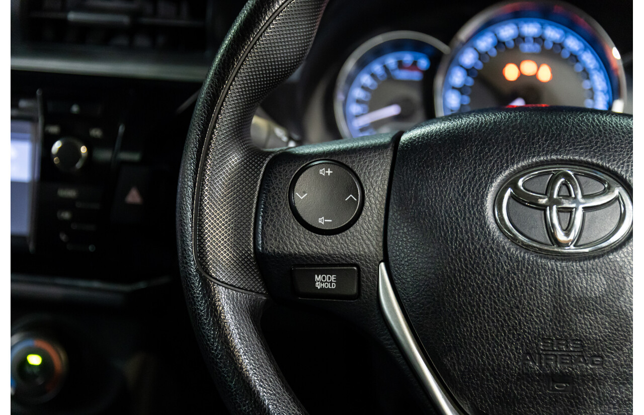 09/2016 Toyota Corolla Ascent (FWD) ZRE172R 4d Sedan Classic Silver Metallic 1.8L