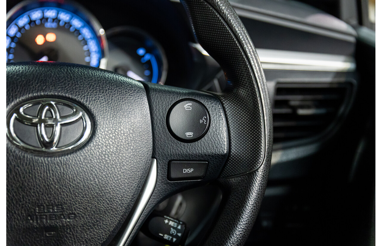 09/2016 Toyota Corolla Ascent (FWD) ZRE172R 4d Sedan Classic Silver Metallic 1.8L