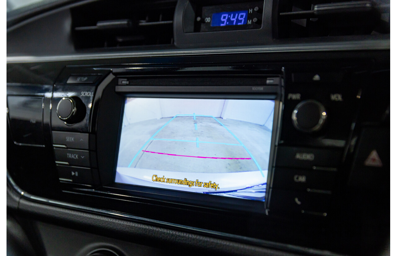 09/2016 Toyota Corolla Ascent (FWD) ZRE172R 4d Sedan Classic Silver Metallic 1.8L