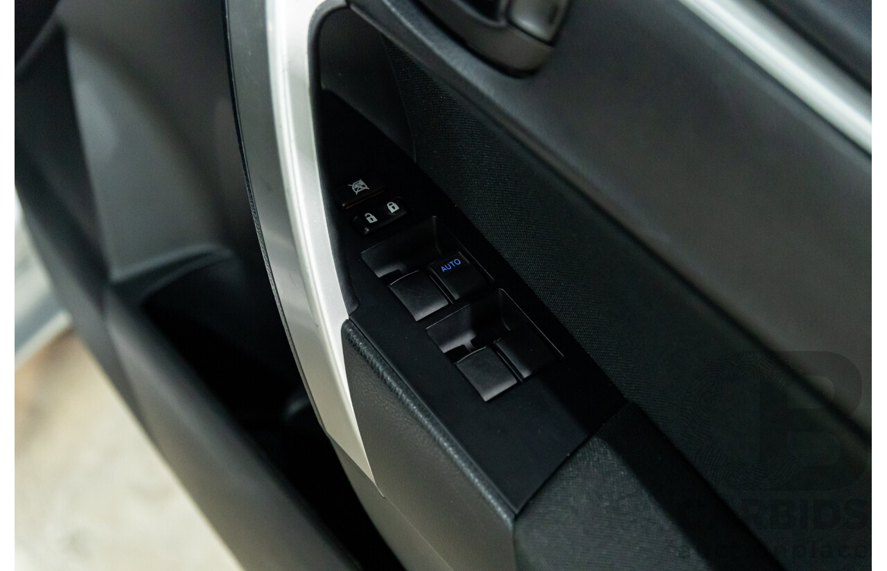 09/2016 Toyota Corolla Ascent (FWD) ZRE172R 4d Sedan Classic Silver Metallic 1.8L