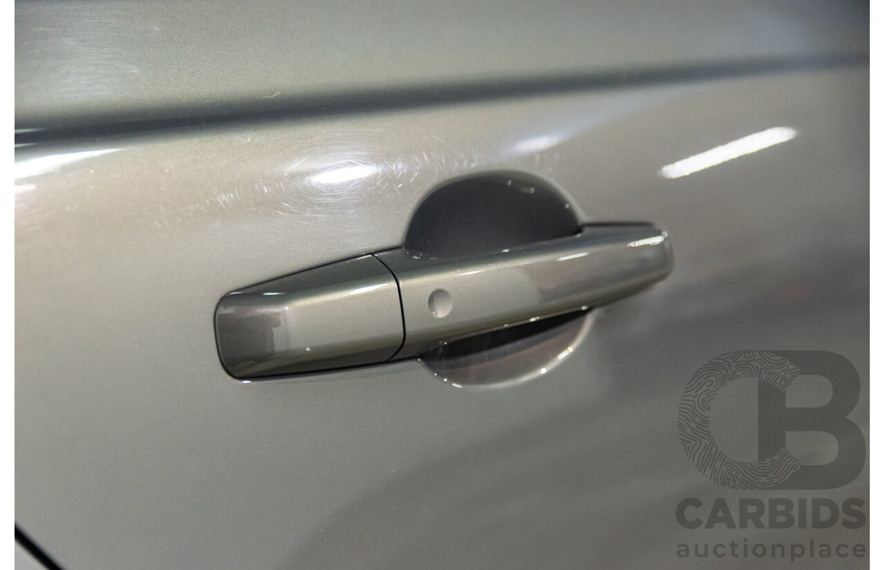 09/2015 Jaguar XE 25t Portfolio (RWD) 4d Sedan Tempest Grey Metallic Turbo 2.0L