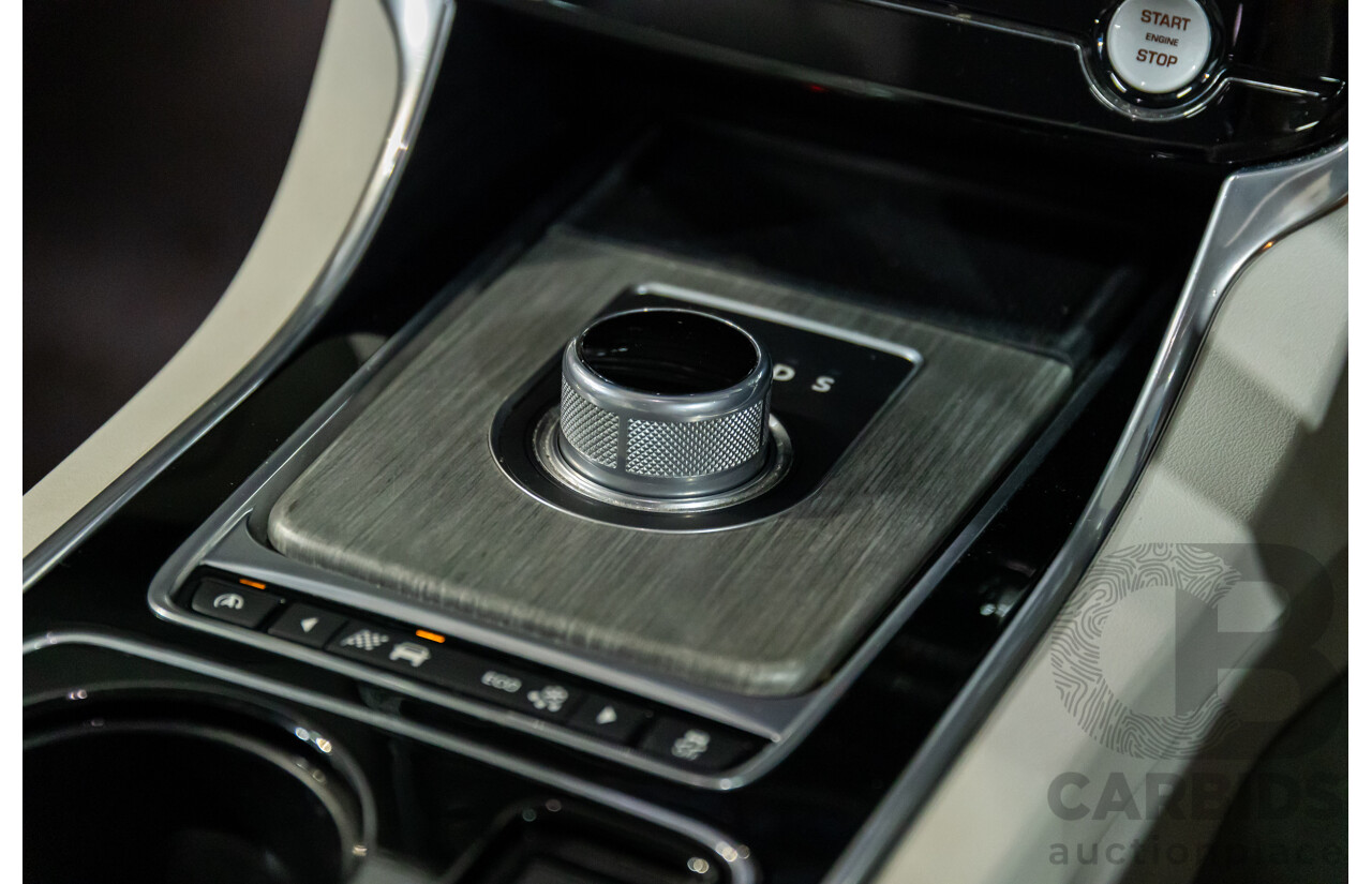 09/2015 Jaguar XE 25t Portfolio (RWD) 4d Sedan Tempest Grey Metallic Turbo 2.0L