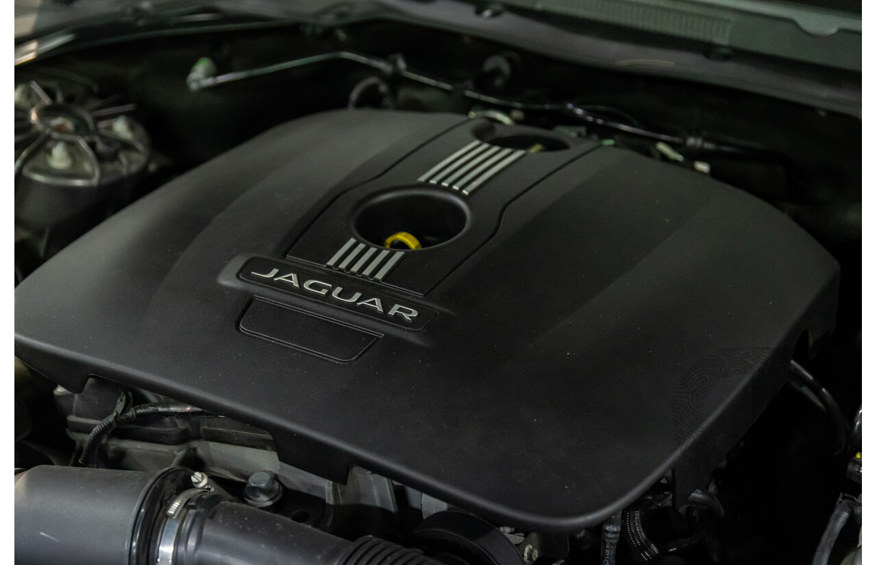 09/2015 Jaguar XE 25t Portfolio (RWD) 4d Sedan Tempest Grey Metallic Turbo 2.0L
