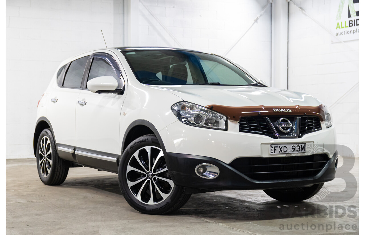 2/2013 Nissan Dualis Ti-L (4x2) J10 MY13 4d Wagon Ivory Pearl 2.0L
