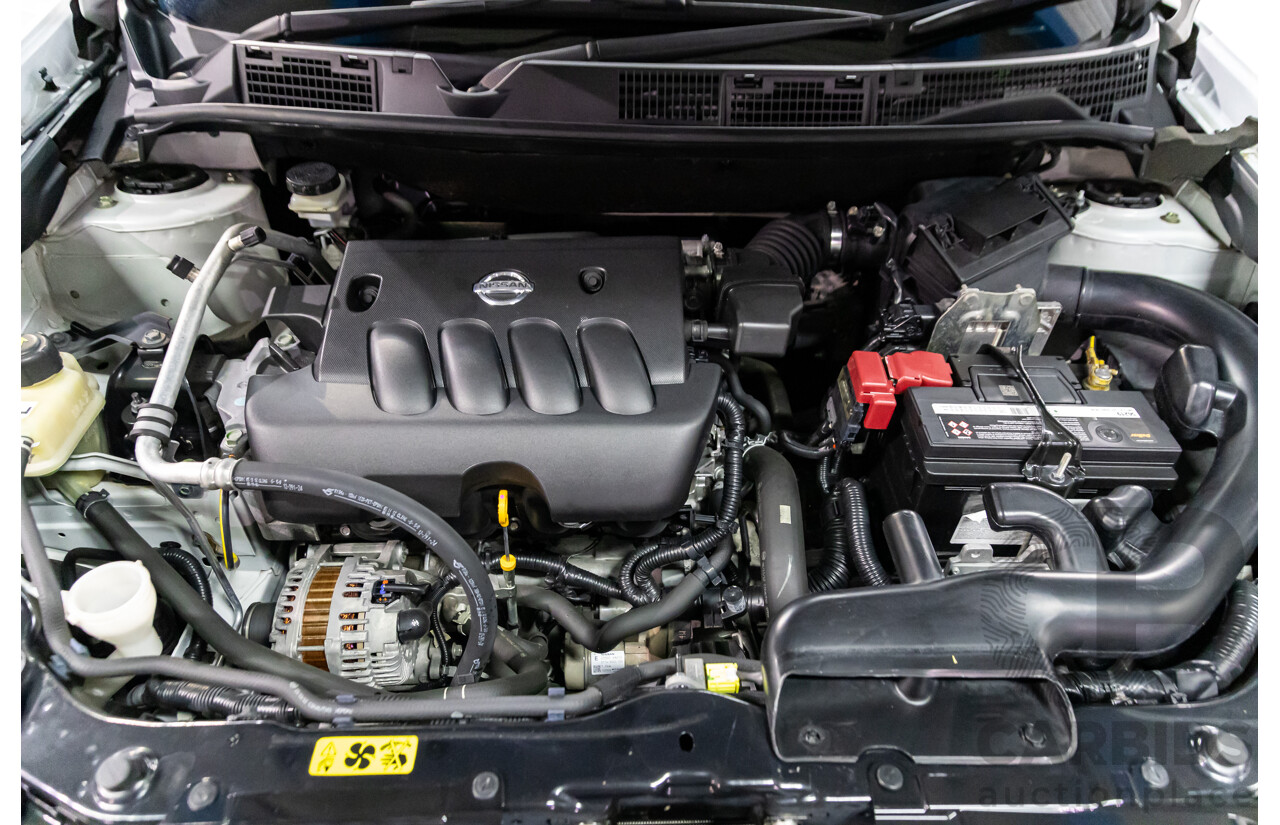 2/2013 Nissan Dualis Ti-L (4x2) J10 MY13 4d Wagon Ivory Pearl 2.0L