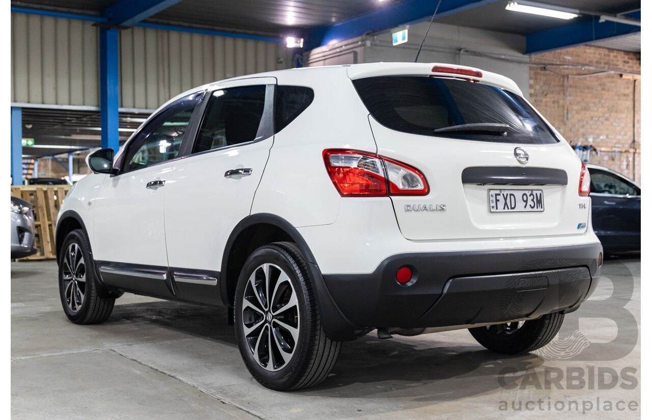 2/2013 Nissan Dualis Ti-L (4x2) J10 MY13 4d Wagon Ivory Pearl 2.0L