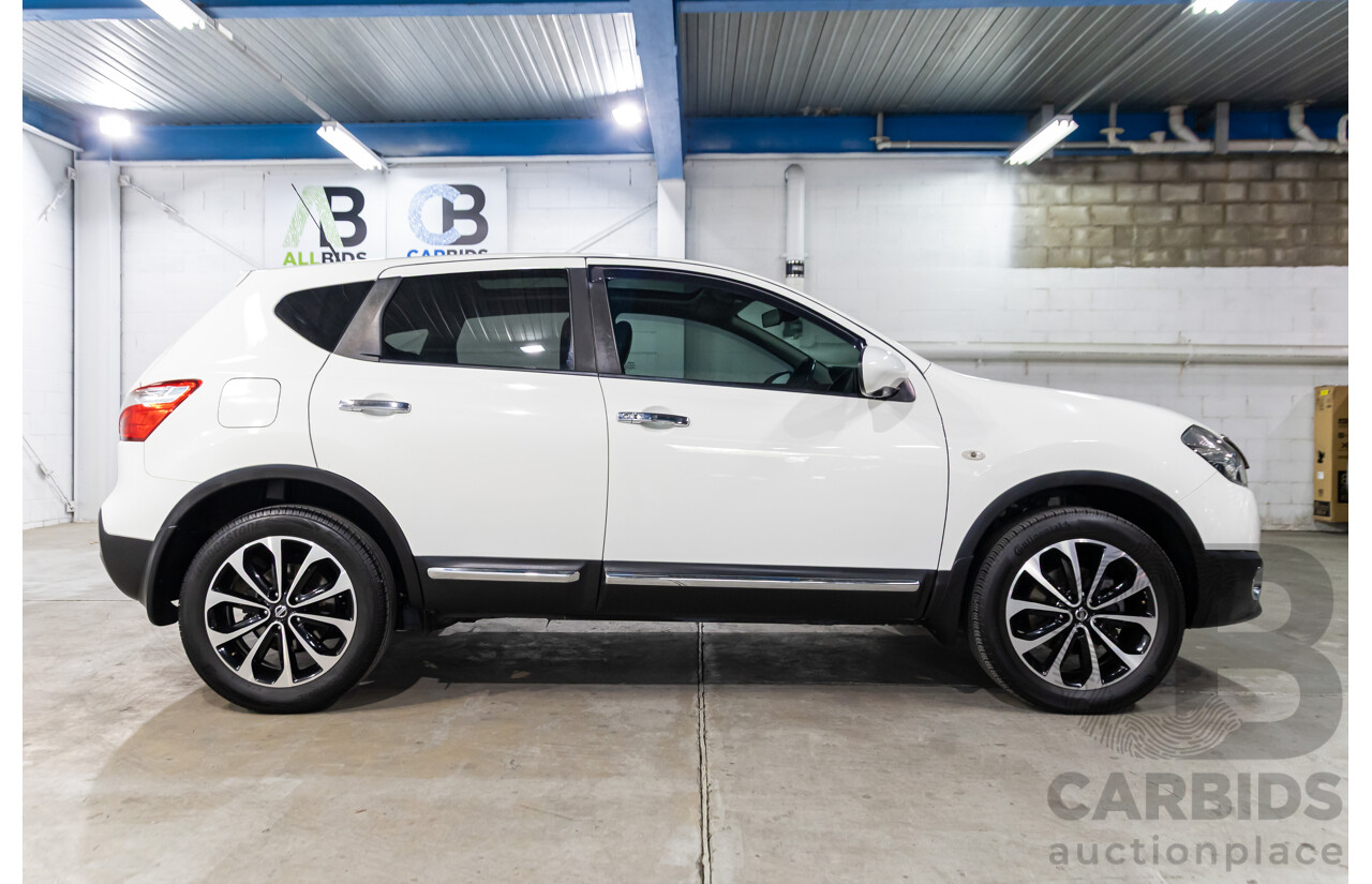2/2013 Nissan Dualis Ti-L (4x2) J10 MY13 4d Wagon Ivory Pearl 2.0L