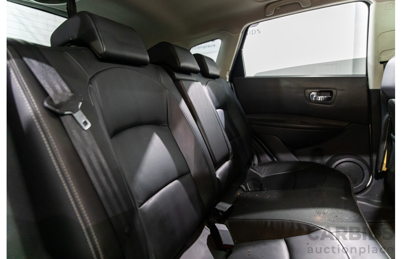 2/2013 Nissan Dualis Ti-L (4x2) J10 MY13 4d Wagon Ivory Pearl 2.0L