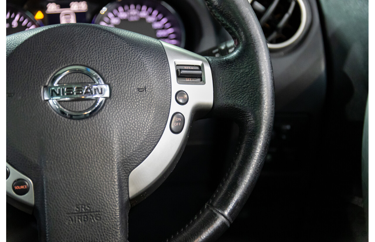 2/2013 Nissan Dualis Ti-L (4x2) J10 MY13 4d Wagon Ivory Pearl 2.0L