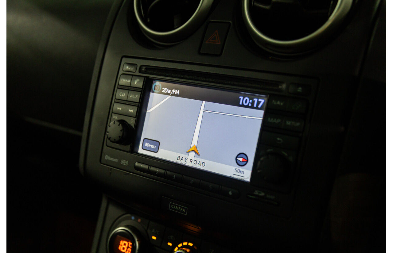 2/2013 Nissan Dualis Ti-L (4x2) J10 MY13 4d Wagon Ivory Pearl 2.0L