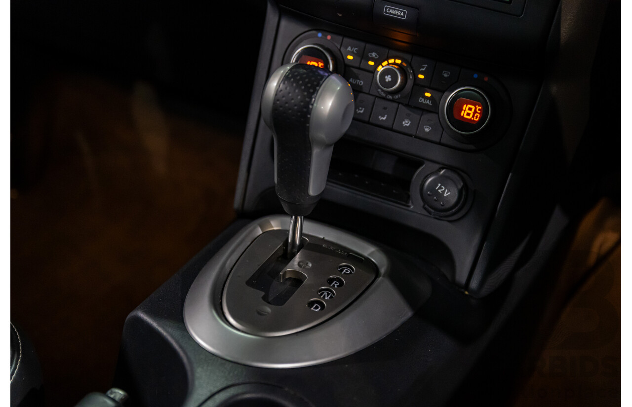 2/2013 Nissan Dualis Ti-L (4x2) J10 MY13 4d Wagon Ivory Pearl 2.0L