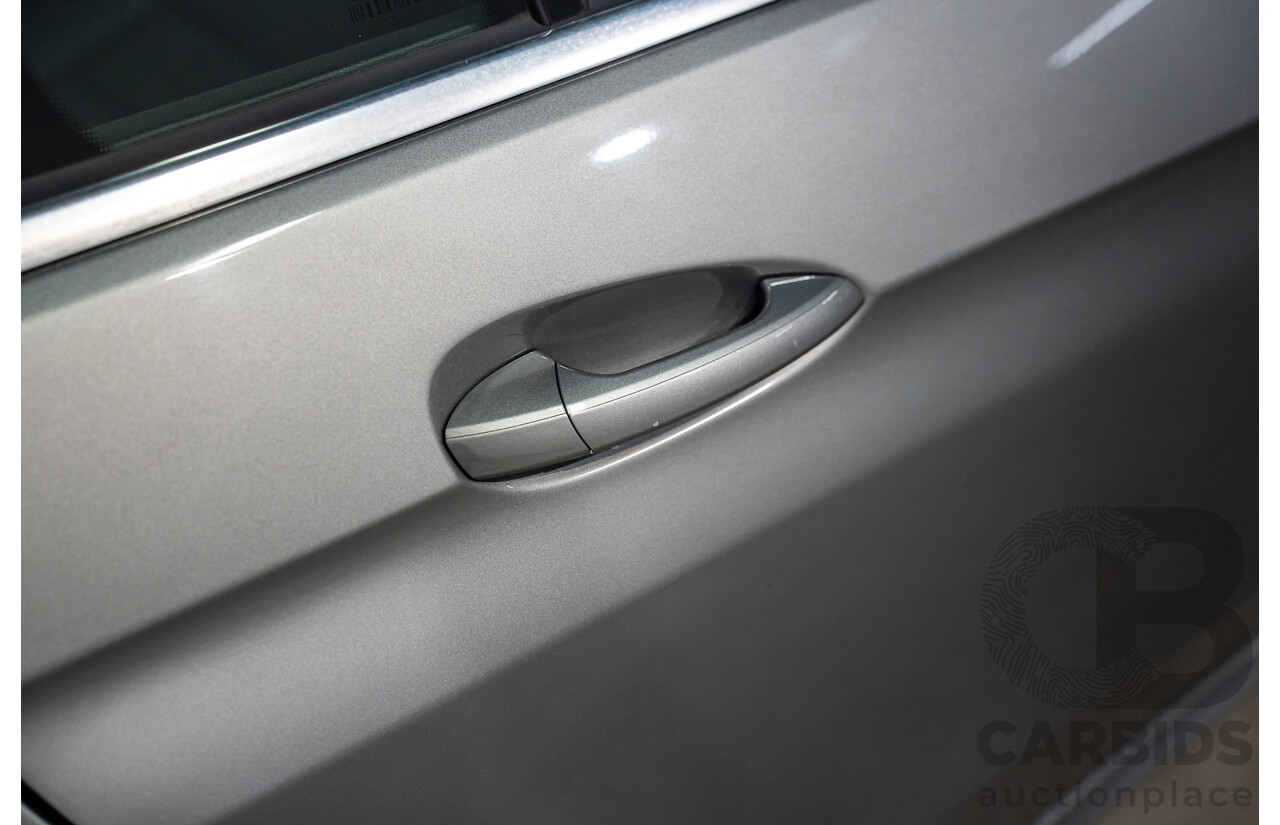 11/2013 Mercedes-Benz E200 Avantgarde BE 212 MY12 4d Sedan Palladium Silver Metallic Turbo 1.8L