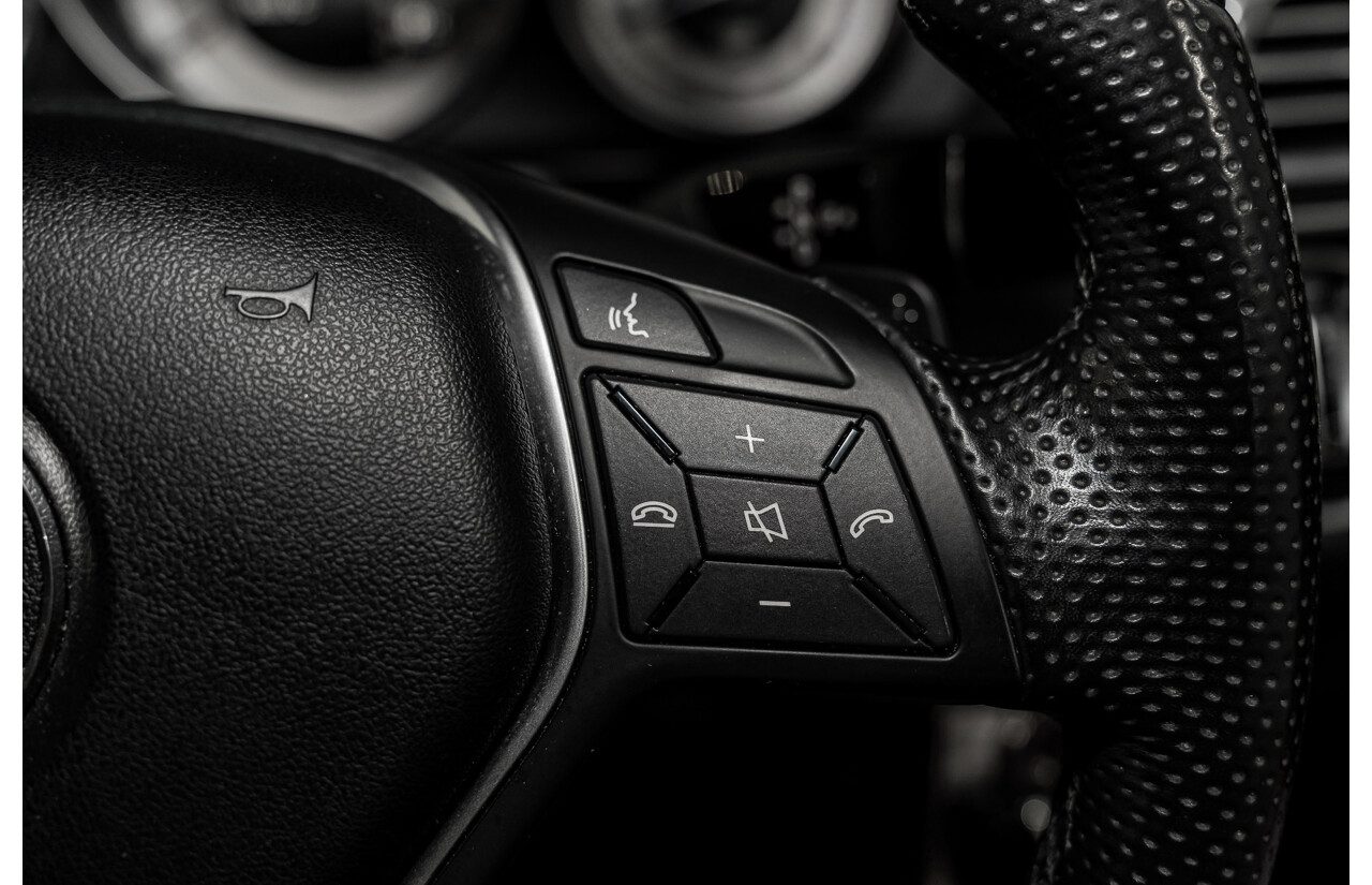 11/2013 Mercedes-Benz E200 Avantgarde BE 212 MY12 4d Sedan Palladium Silver Metallic Turbo 1.8L