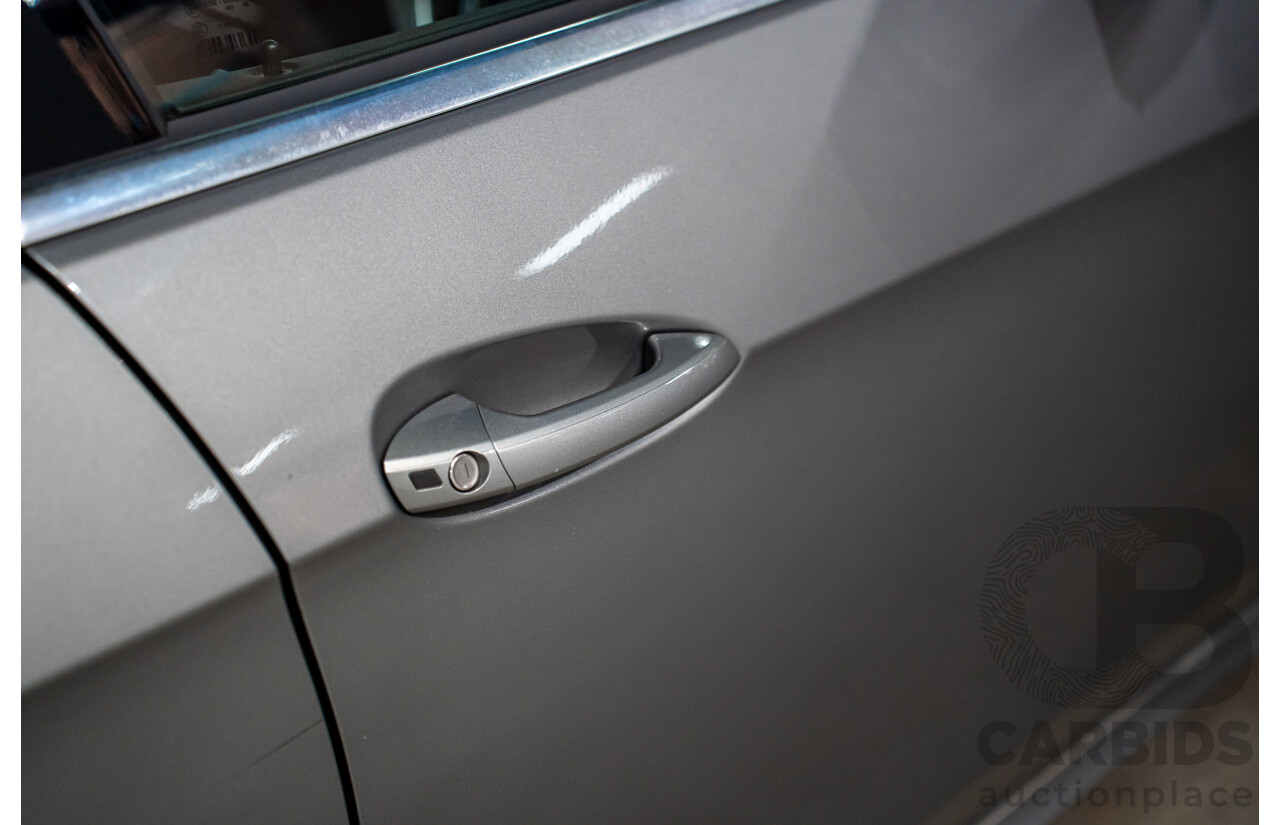 11/2013 Mercedes-Benz E200 Avantgarde BE 212 MY12 4d Sedan Palladium Silver Metallic Turbo 1.8L