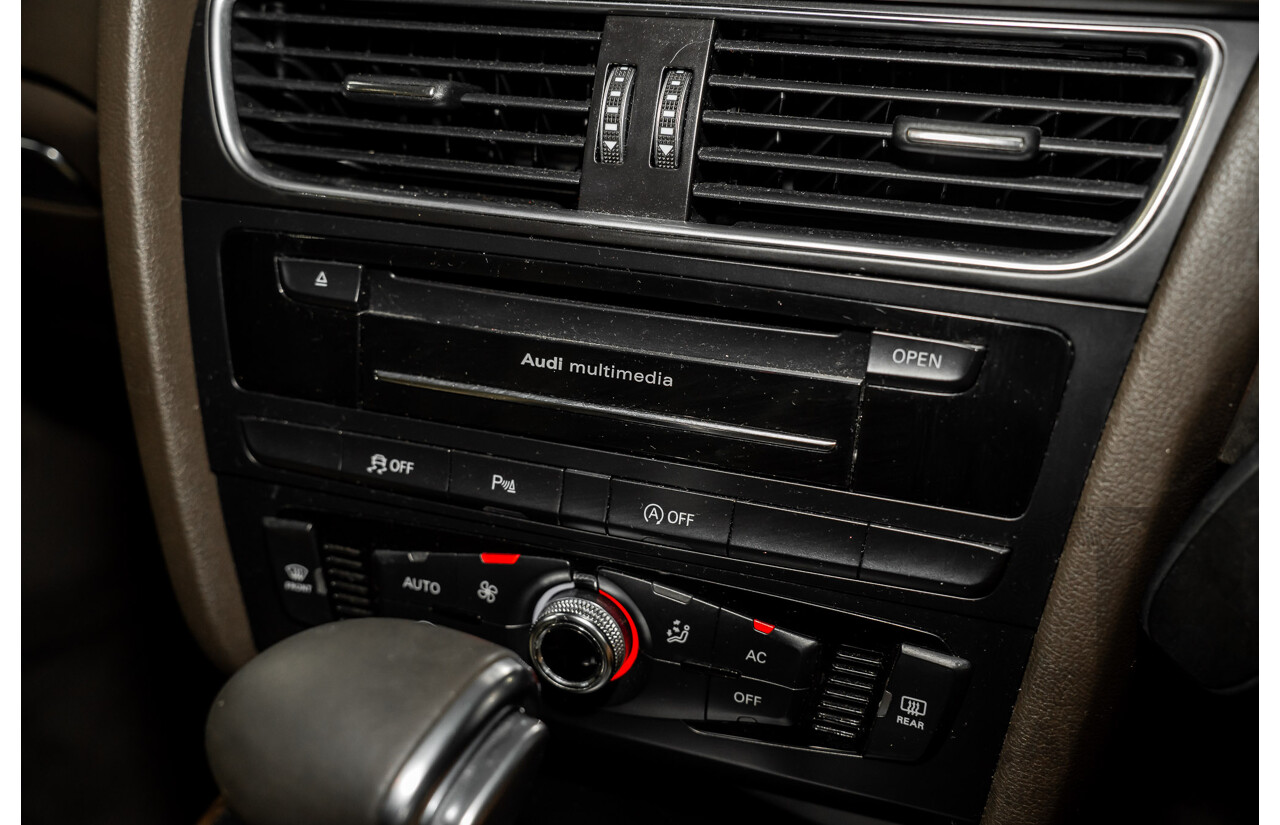 5/2013 Audi A4 1.8 TFSI B8 (8K) MY13 4d Sedan Moonlight Blue Metallic Turbo 1.8L