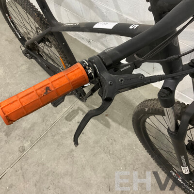 TREK Marlin 5 Mountain Bike