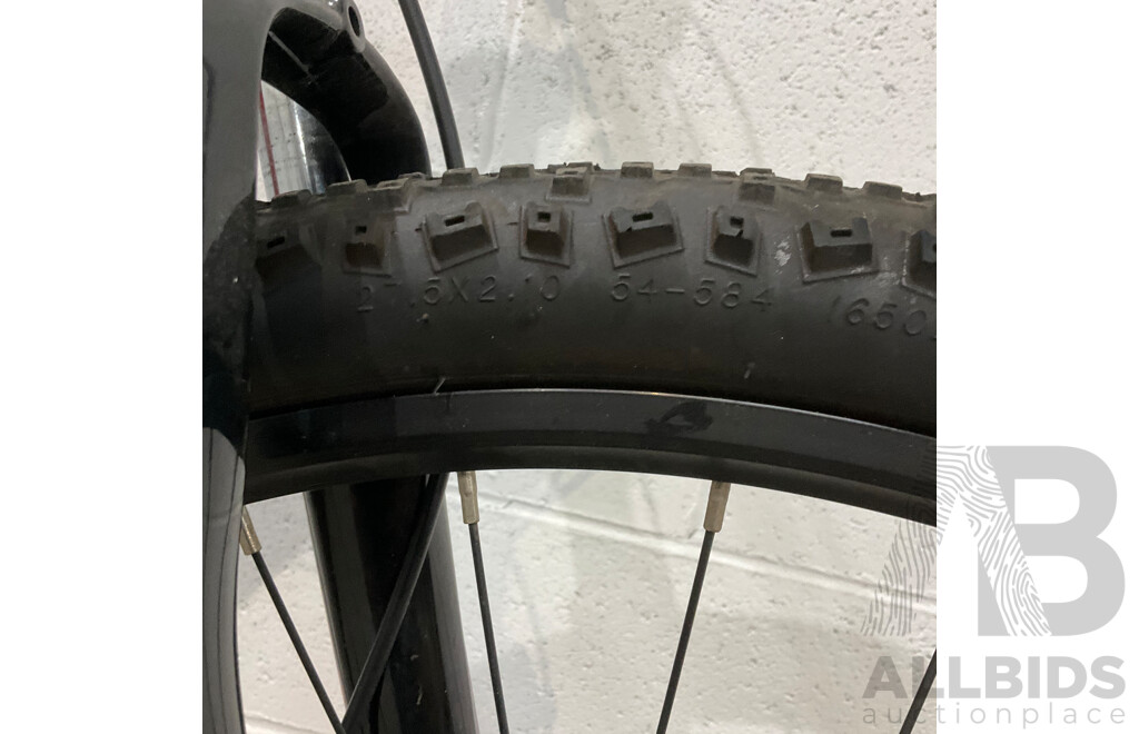 GIANT Talon Mountain Bike