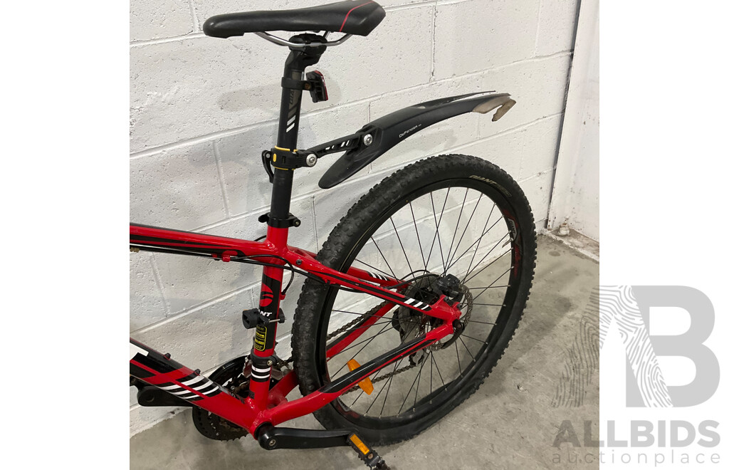 GIANT Talon Mountain Bike