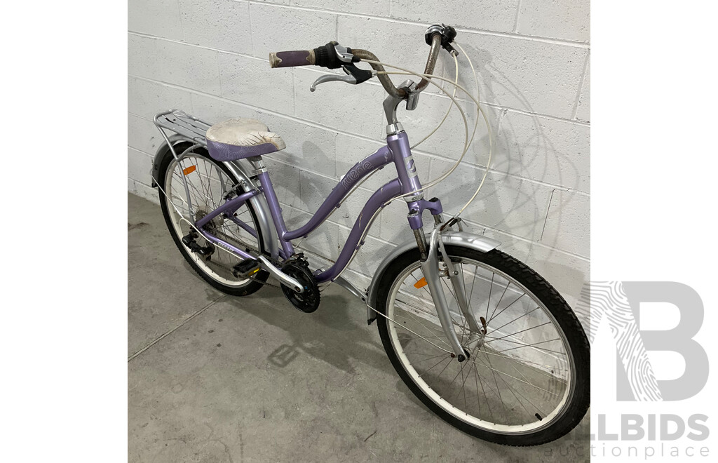 GIANT City Suede Ladies Commuter Bike