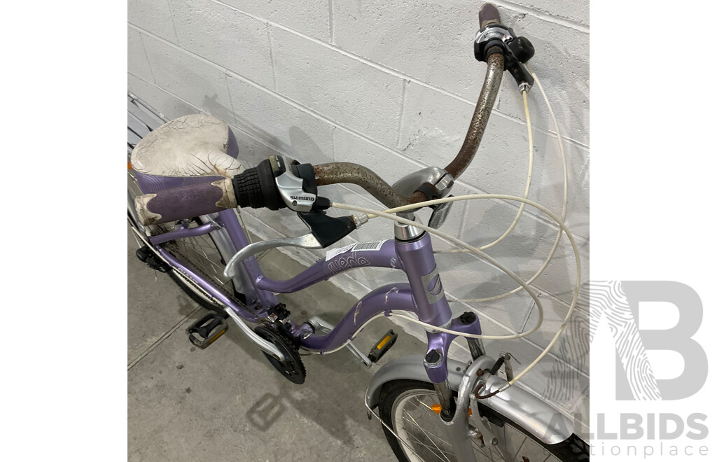 GIANT City Suede Ladies Commuter Bike