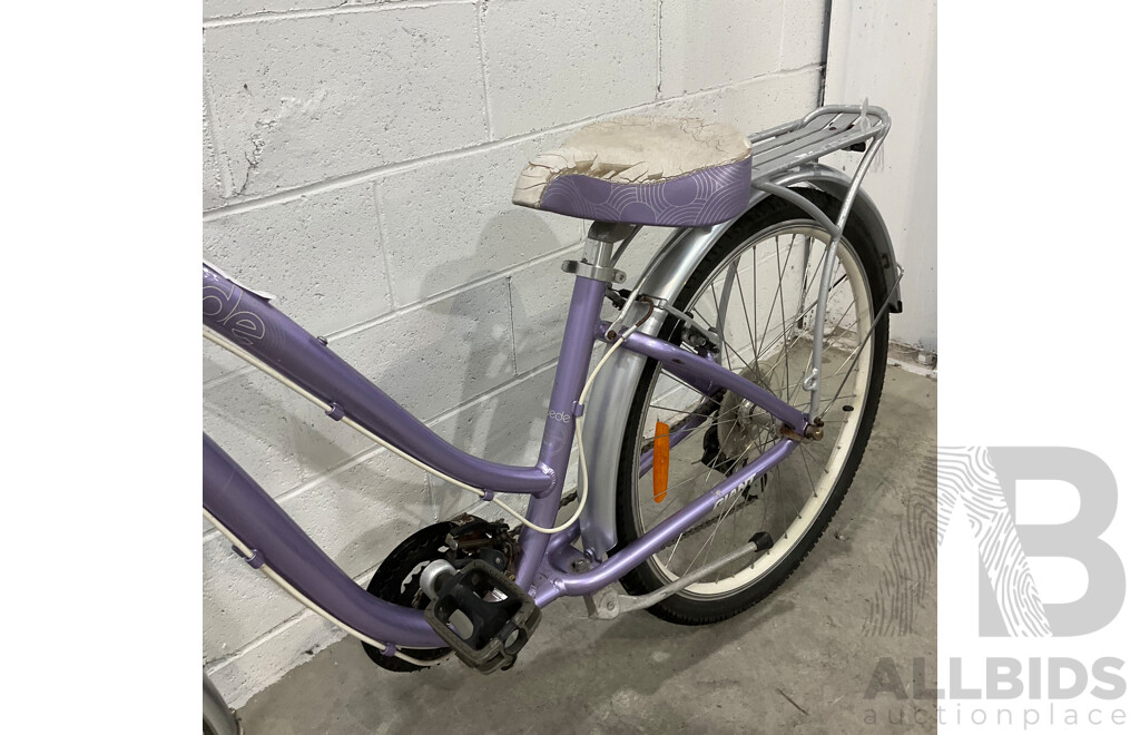 GIANT City Suede Ladies Commuter Bike