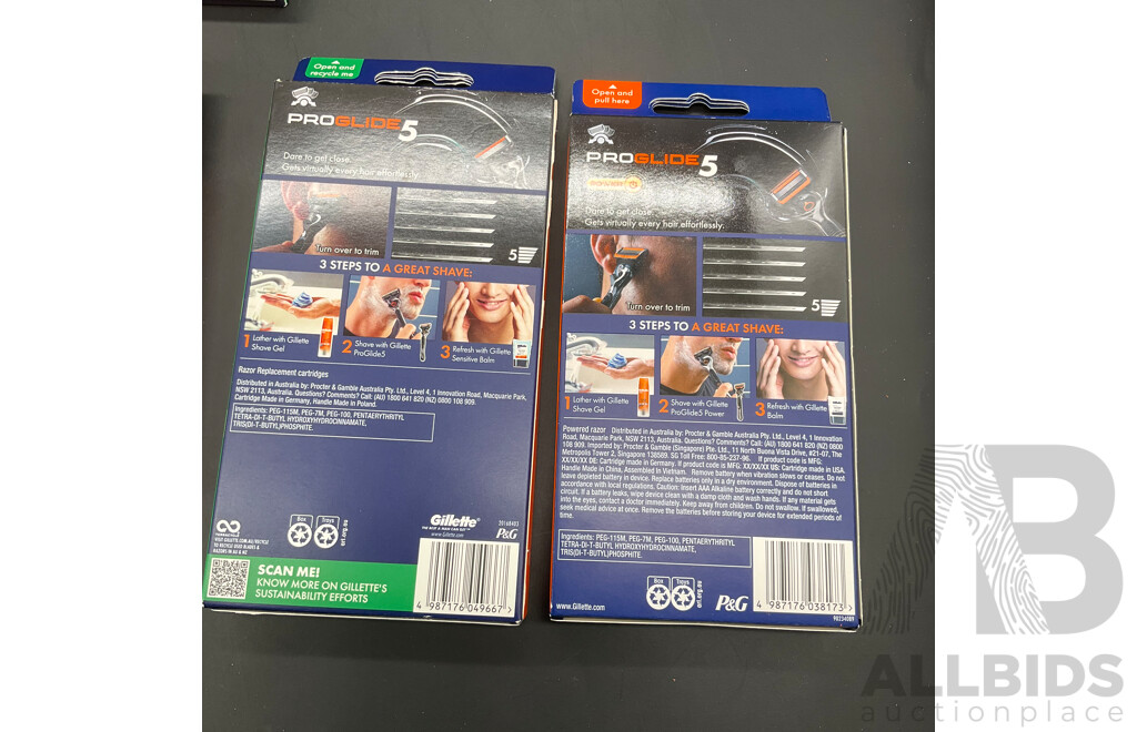 GILLETTE Pro Glide5 Razors (x2) and Razor Blade Refills (12 Packs X2) - Lot of 4