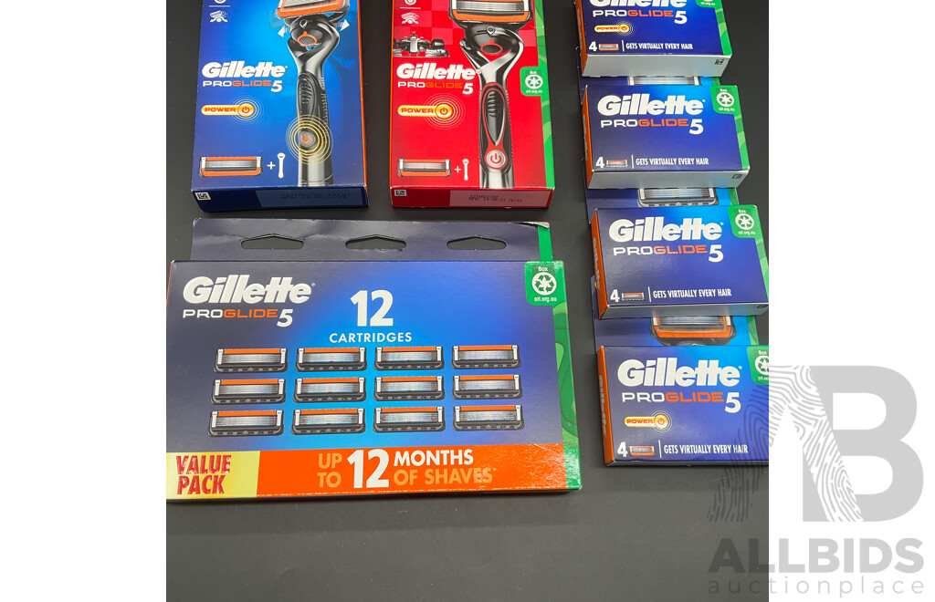 GILLETTE Pro Glide5 Razors (x2) and Razor Blade Refills (12 Pack 1x and 4 Pack  4x) - Lot of 7