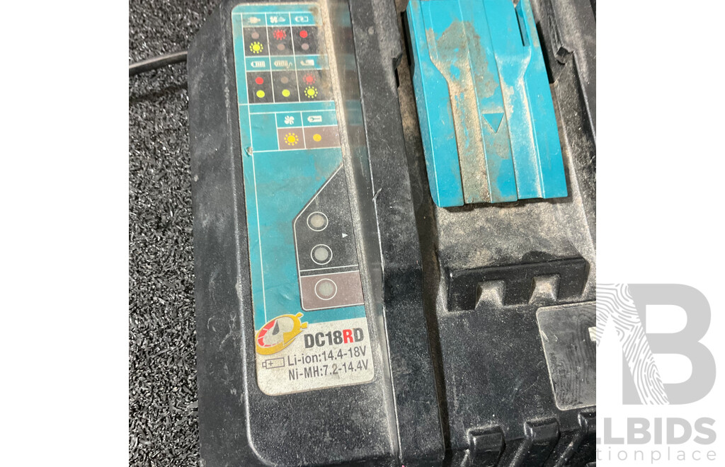 MAKITA (DC18RD) Dual Port Baterry Charger with 5.0Ah and 3.0Ah Battery - Lot of 3