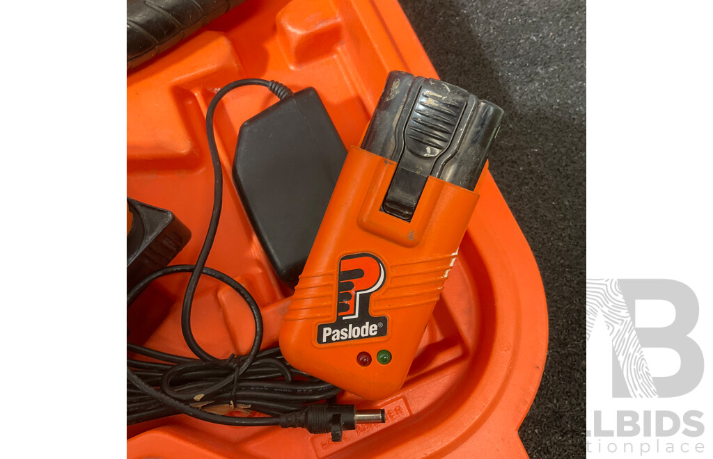 PASLODE Framing Nailer with Battery and Charger