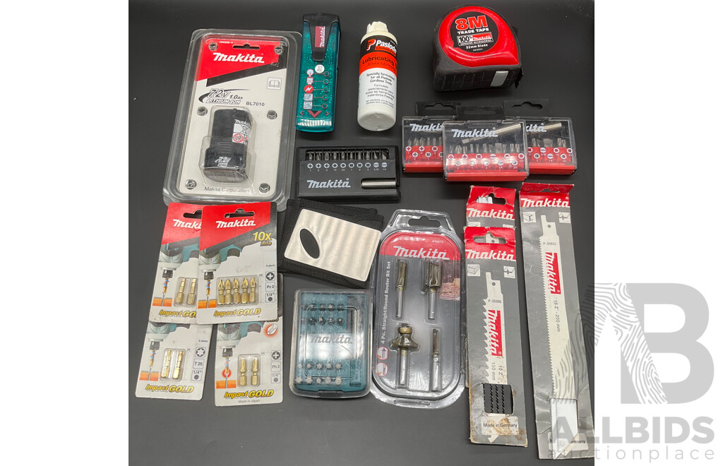 MAKITA 7.2V 1.0Ah Battery and Assorted Accessories and Detector - Lot of 19