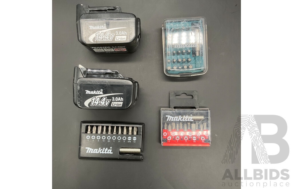 MAKITA 14.4V 3.0Ah Battery (2x) and Assorted Tool Accessories  - Lot of 5