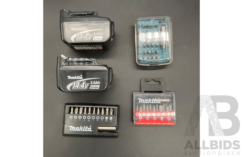MAKITA 14.4V 3.0Ah Battery (2x) and Assorted Tool Accessories  - Lot of 5
