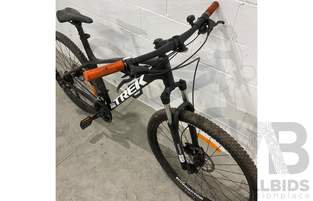 TREK Marlin 5 Mountain Bike