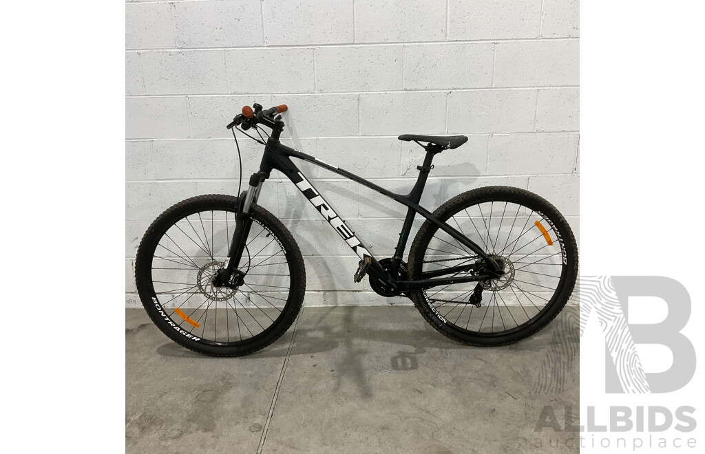 TREK Marlin 5 Mountain Bike