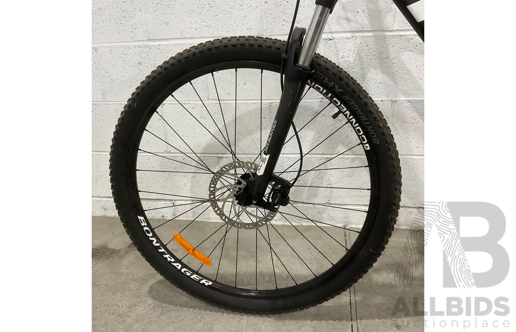 TREK Marlin 5 Mountain Bike