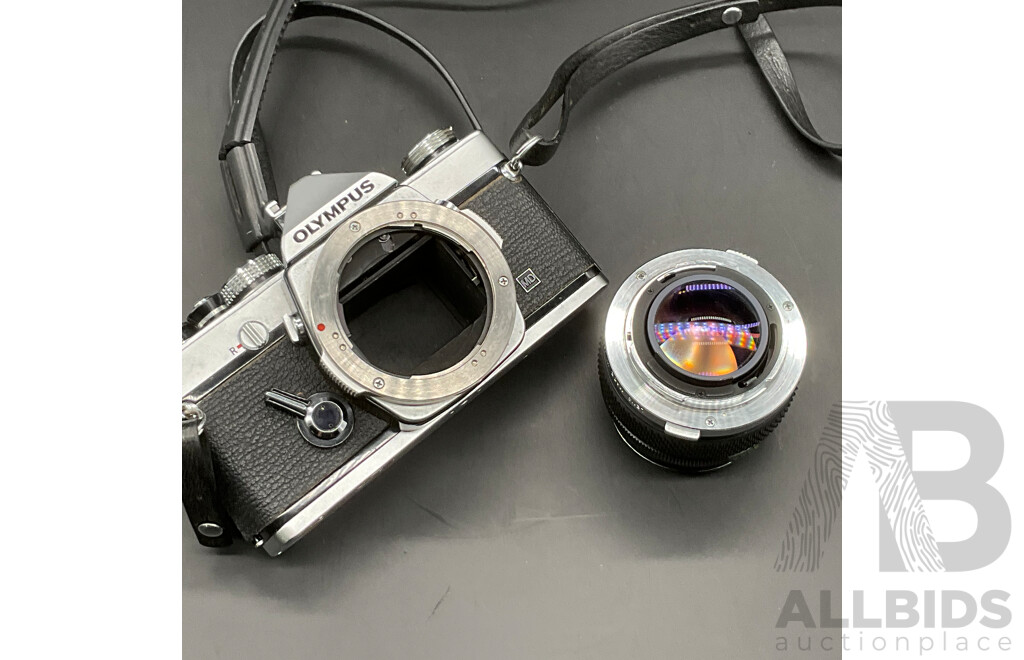 OLYMPUS OM-1 SLR Film Camera with G.Zuiko  50mm Lens and Case