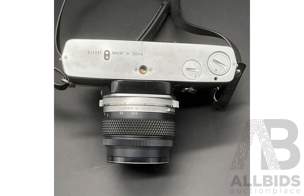 OLYMPUS OM-1 SLR Film Camera with G.Zuiko  50mm Lens and Case