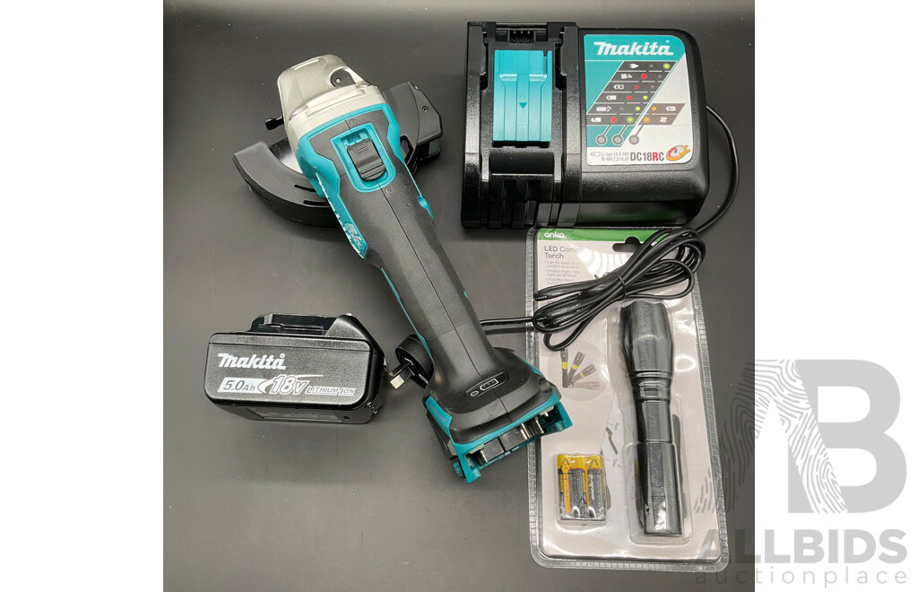 MAKITA 18V Angle Grinder ( DGA504) with 5.0Ah Battery and Battery Charger (DC18RC) and Led Torch  - Lot of 4